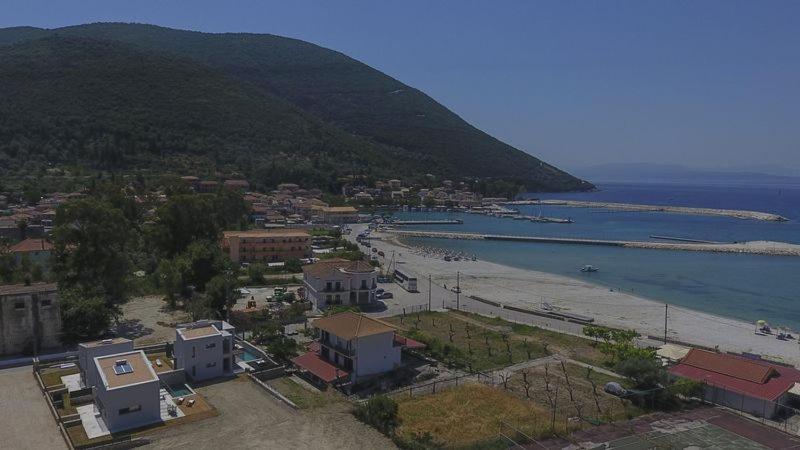 Seascape Villas Vassiliki - Beachfront Villas エクステリア 写真