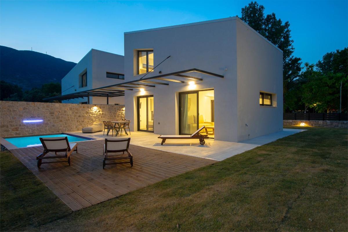 Seascape Villas Vassiliki - Beachfront Villas エクステリア 写真